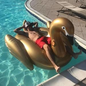 Meet your Posher, Benjamin